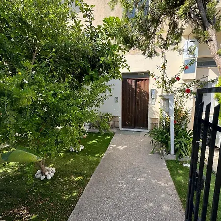 Lime - Bamboo Guest house *